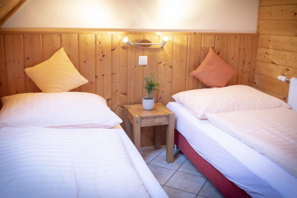 Innenbereich der Zimmer/Appartements im Gästehaus/Pension Kreischberg, Familie Mayer
